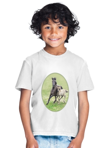  Horses, wild Duelmener ponies, mare and foal para Camiseta de los niños
